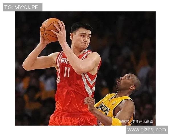 姚明与洛佩兹的巅峰对决谁将胜出篮球场上的传奇较量